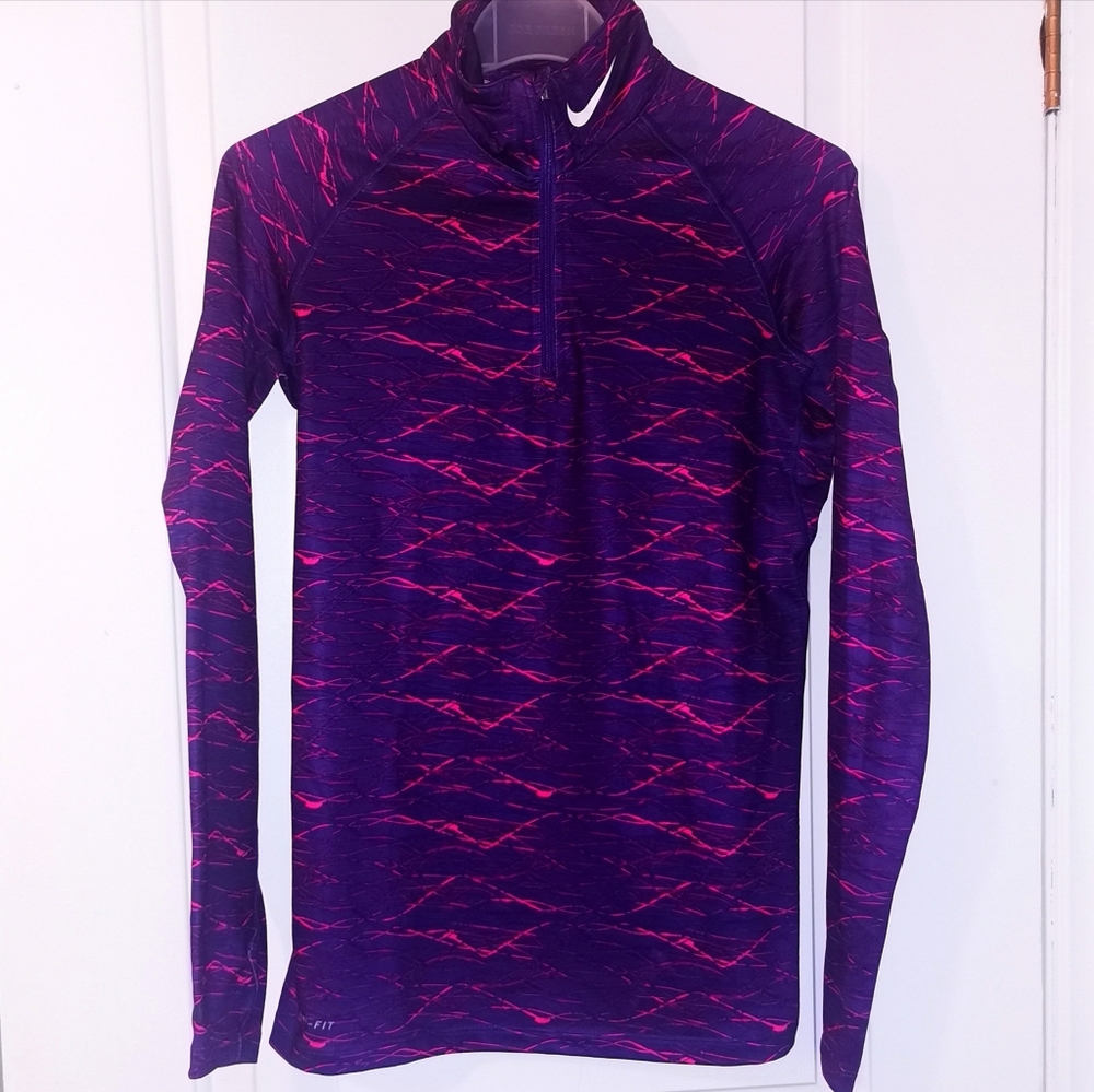Nike workout 1/4 zip sweater